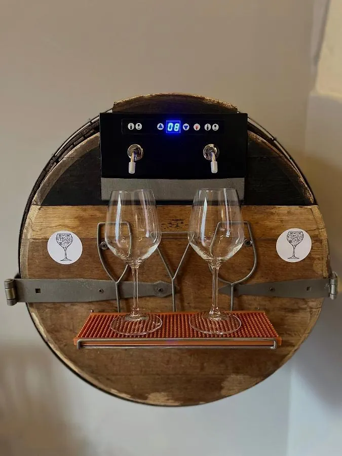 Wineexperience- Wine&Jacuzzi Suite Λέτσε